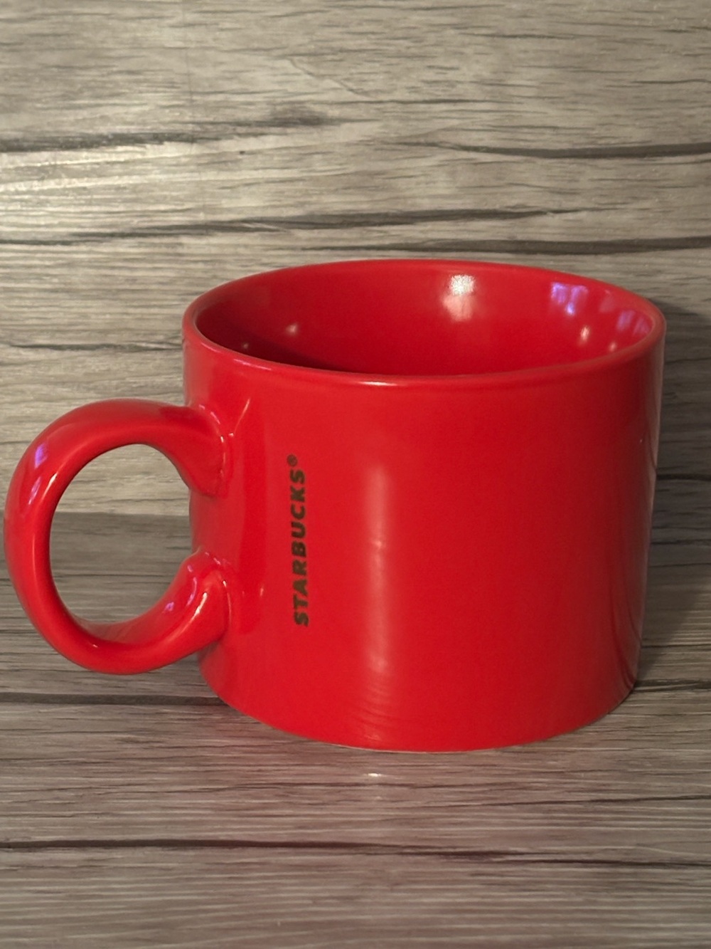STARBUCKS 2017 Limited Edition Holiday Christmas Red and Gold Coffee Tea Mug